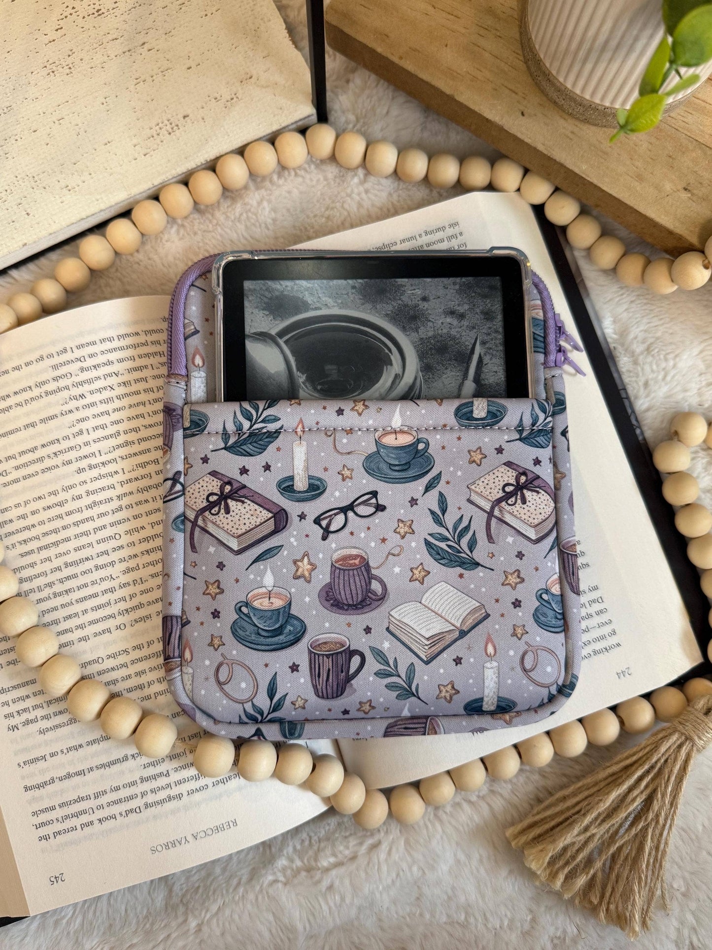 Kindle Sleeve with Reading and Bookish Design