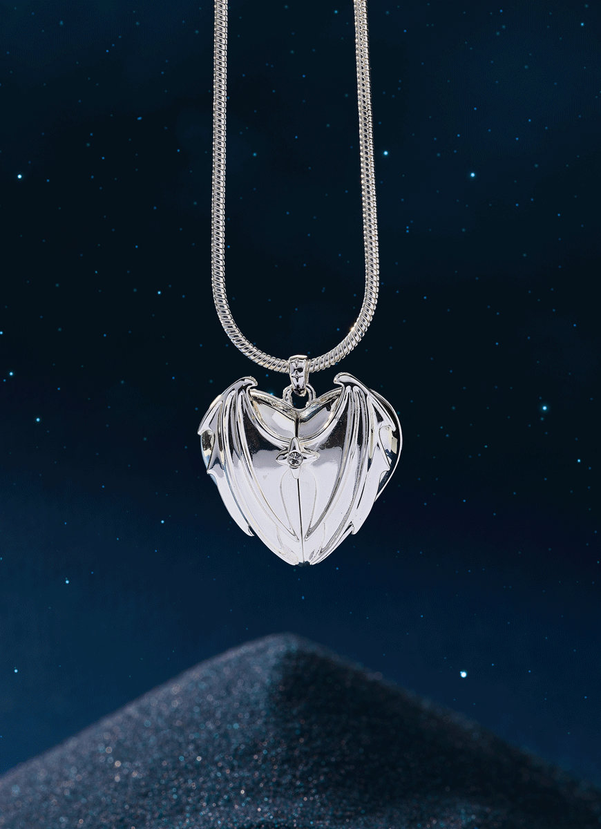A Court of Thorns and Roses Velaris Heart Locket Necklace