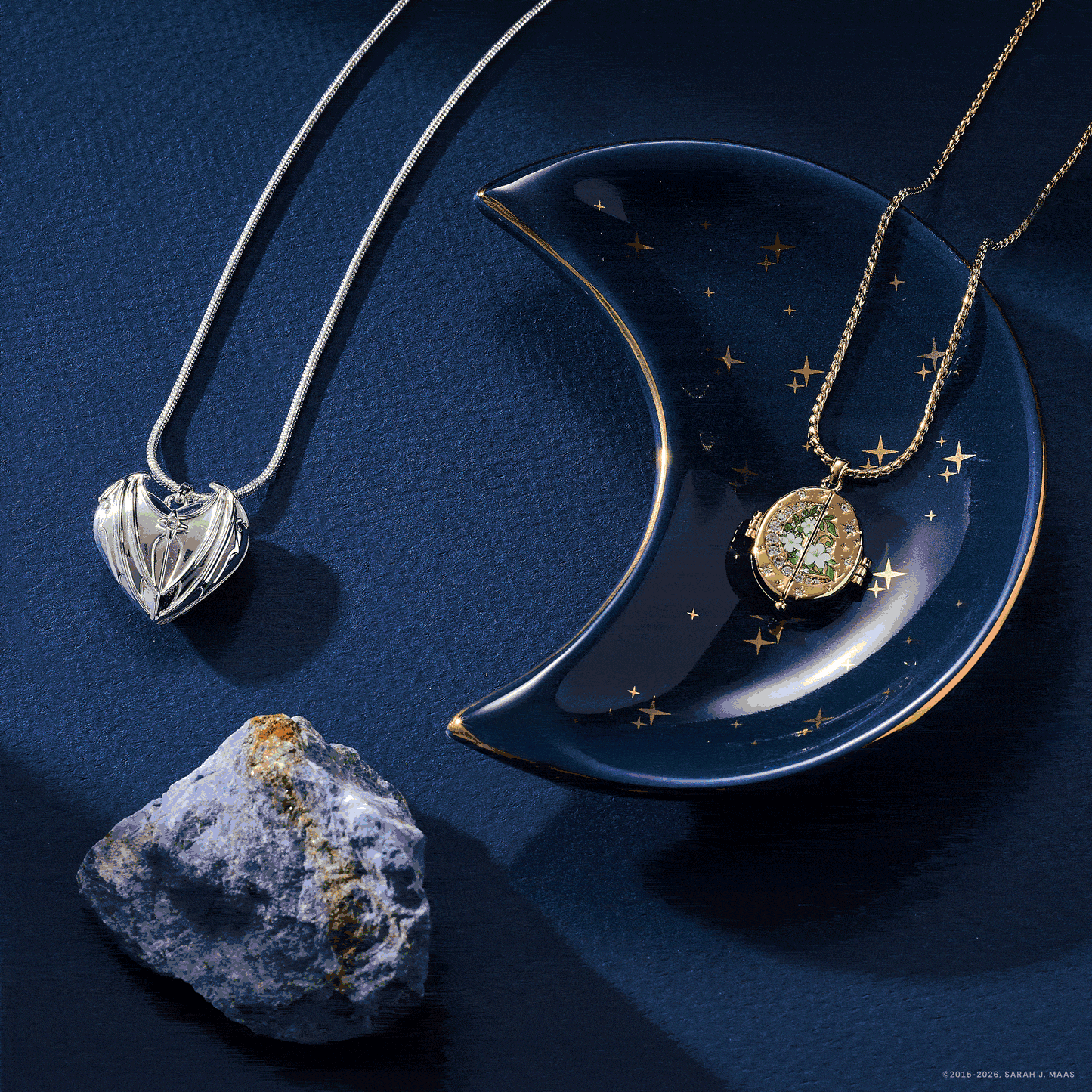 A Court of Thorns and Roses Velaris Heart Locket Necklace