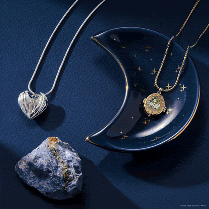 A Court of Thorns and Roses Velaris Heart Locket Necklace