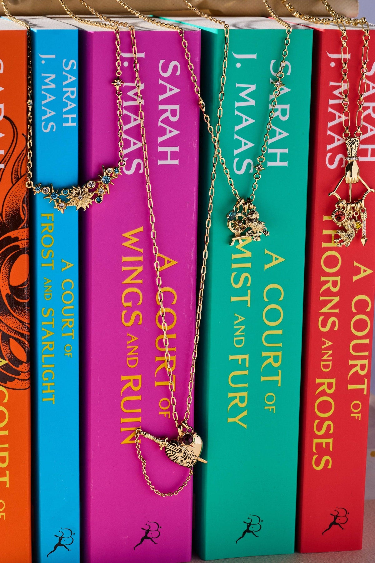 ACOTAR Wings and Ruin Sliding Dagger Heart Necklace