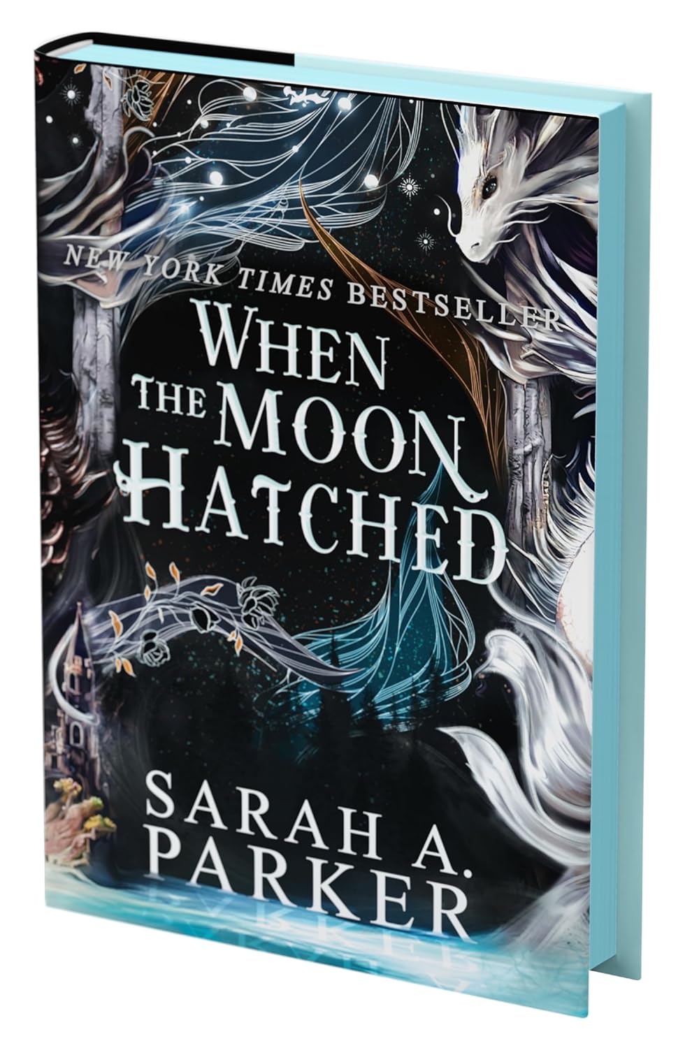When the Moon Hatched: A #1 New York Times Bestselling Spicy Fantasy Romance of Fae Assassins and Dragon Moons
