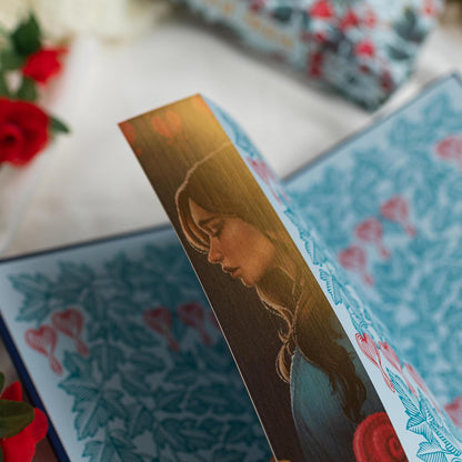 New Moon: Deluxe Collector’s Edition (The Twilight Saga, 2)
