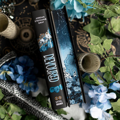 Devoured (Deluxe Limited Edition): A Bitten Novel (Volume 2)