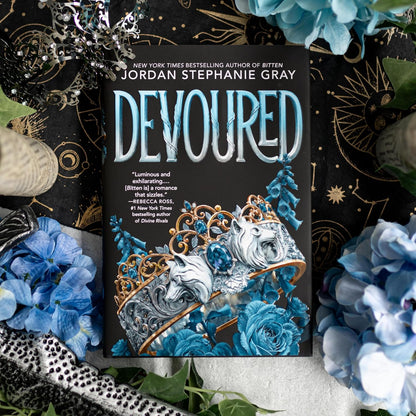 Devoured (Deluxe Limited Edition): A Bitten Novel (Volume 2)
