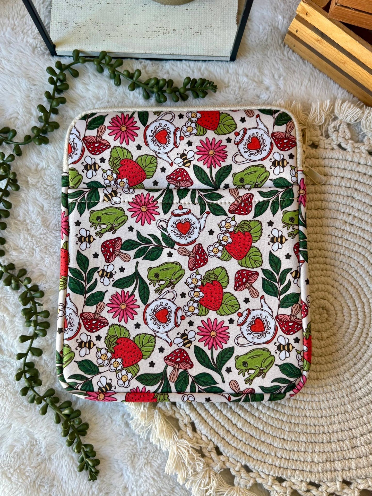 8x10 Strawberry Book Sleeve | Book Sleeve | Kindle Storage